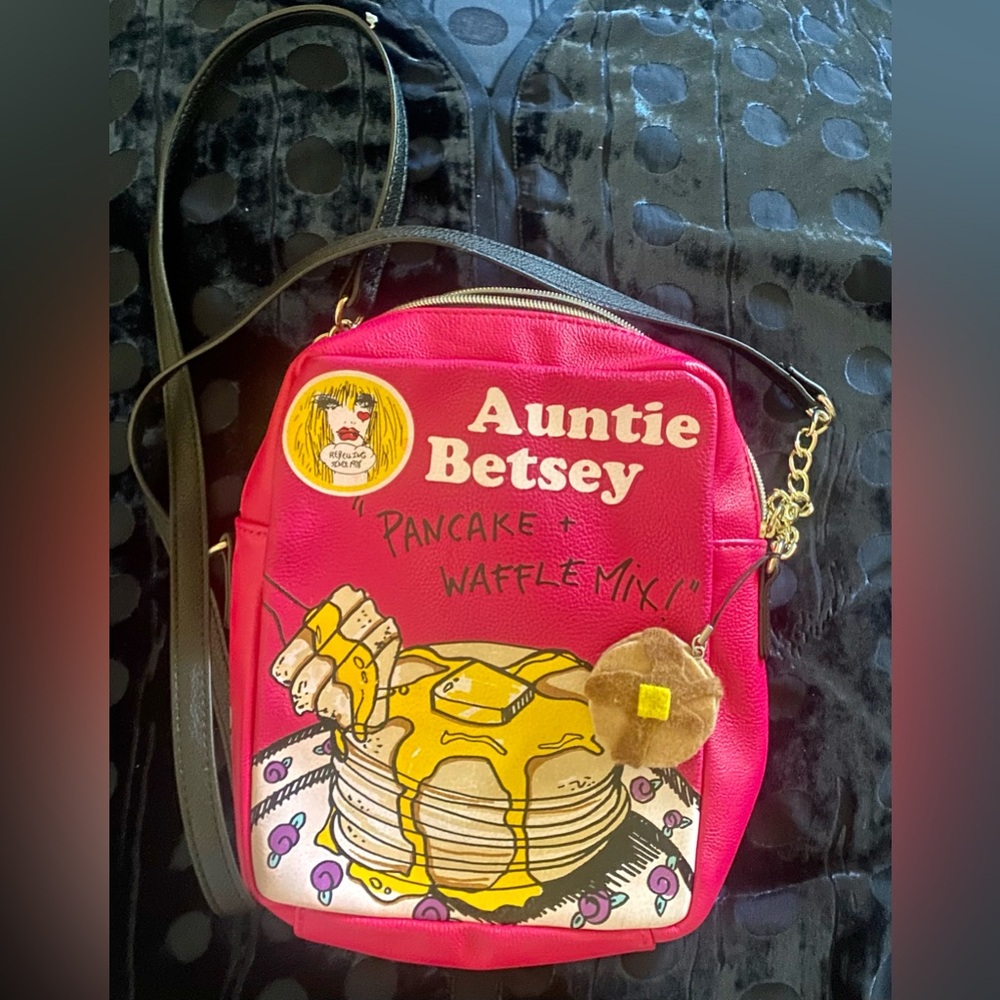Rare BETSEY JOHNSON Pink Auntie Betsey Pancake Waffle Mix Crossbody Shoulder Bag